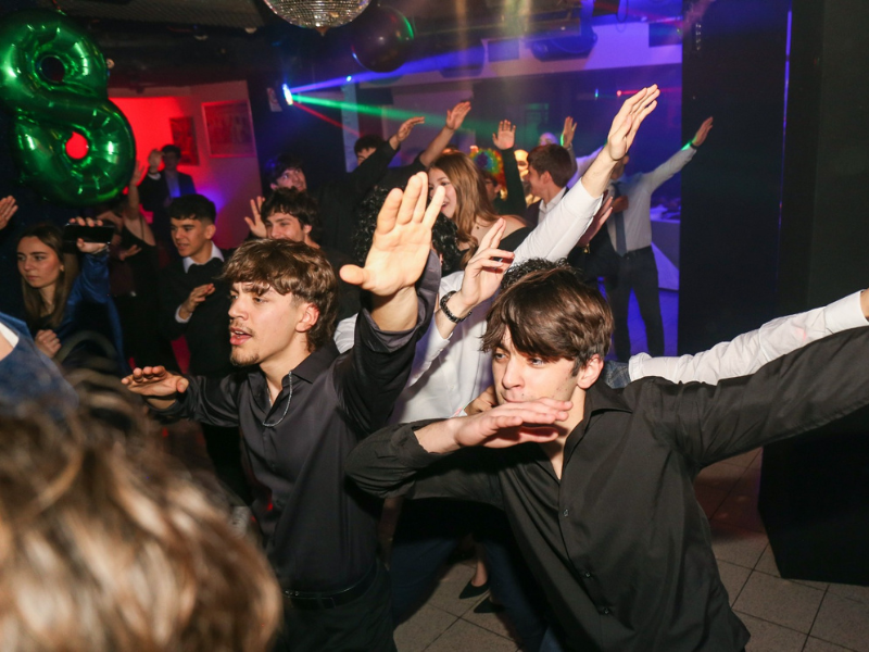 Papillon Club Gallery